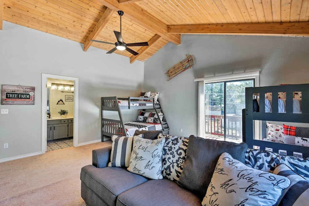 Modern Mountain Chalet: Munds Park Retreat w/ Deck