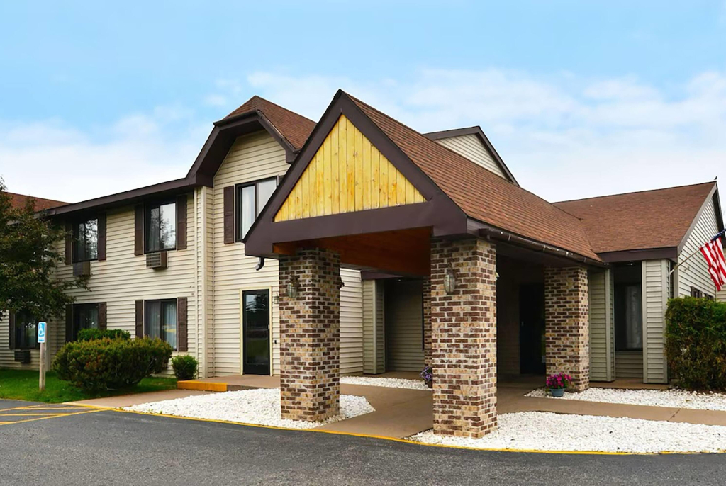 Travelodge by Wyndham Ishpeming/Marquette