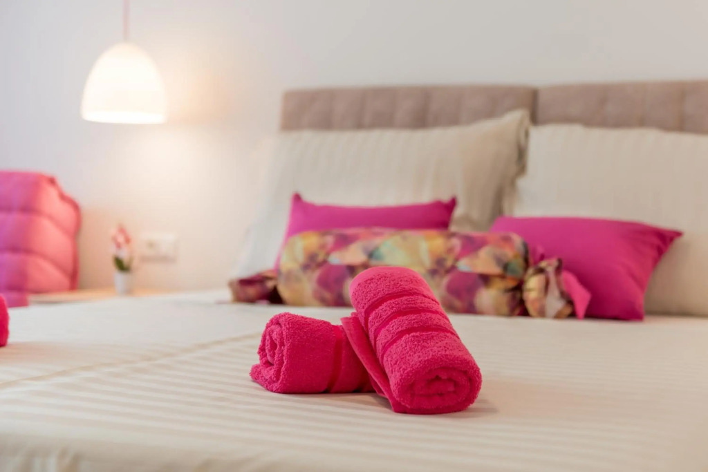 Coloured rooms