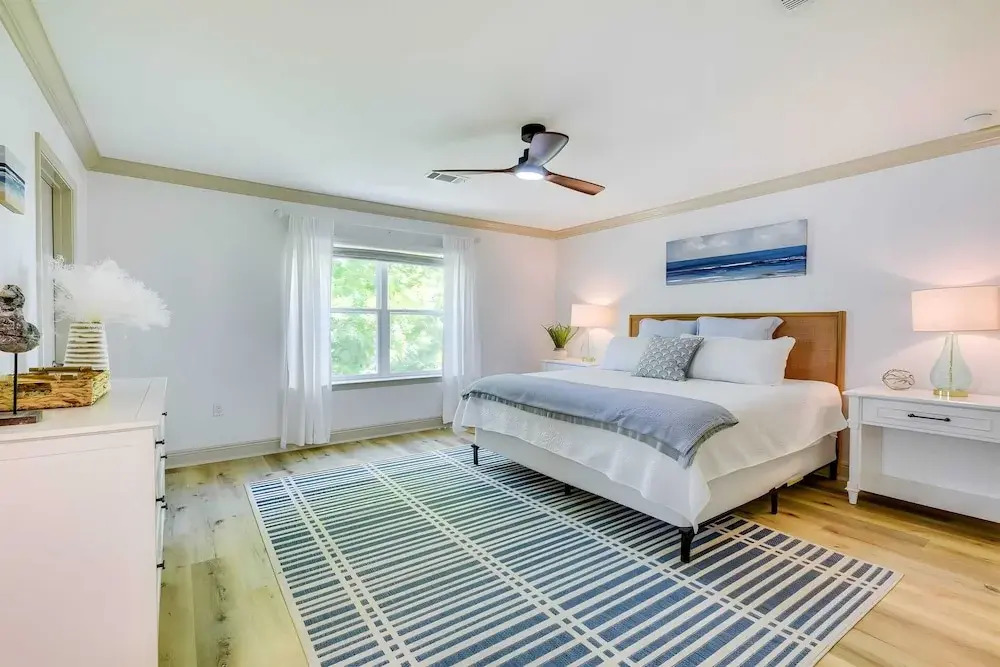 Salty Rose Inn by Avantstay Inlet Beach Home w/ Porch, Firepit & Pool Access
