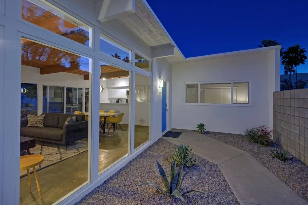 Meiselman Home 3 Bedrooms 2 Bathrooms Home