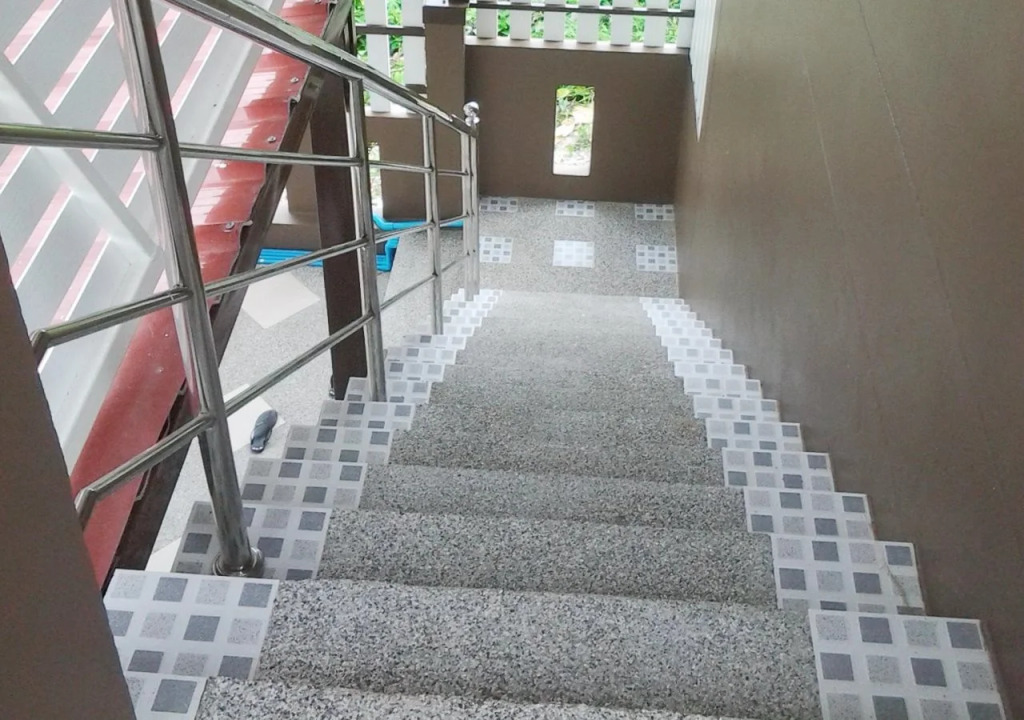 Aree Apartment