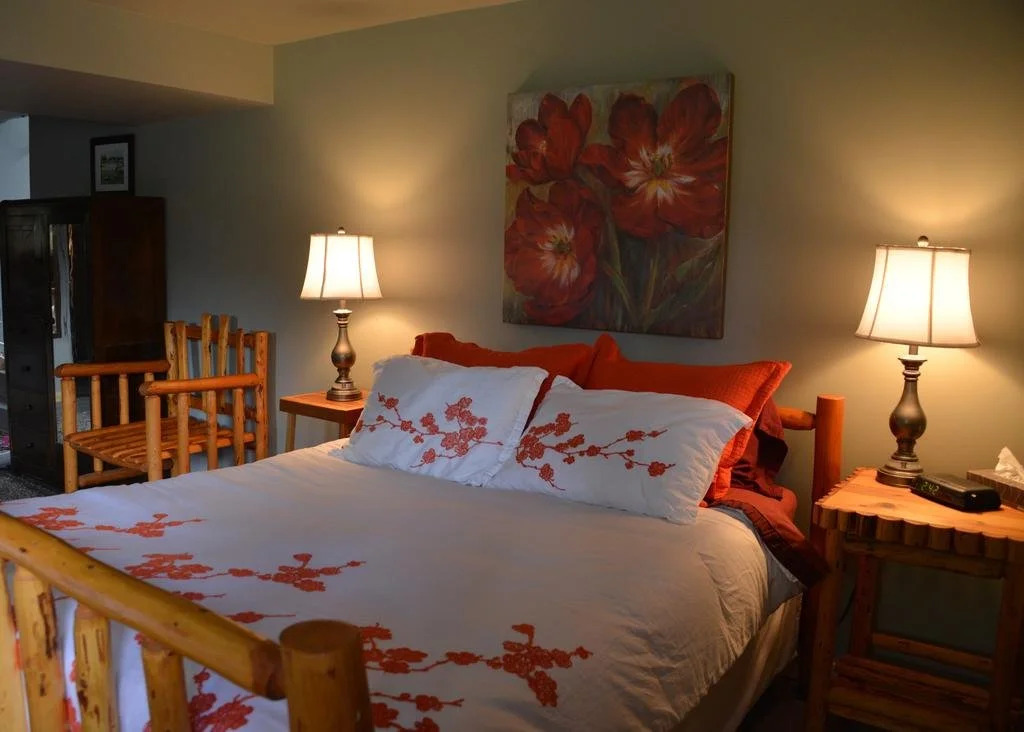 Kicking Horse Canyon B&B