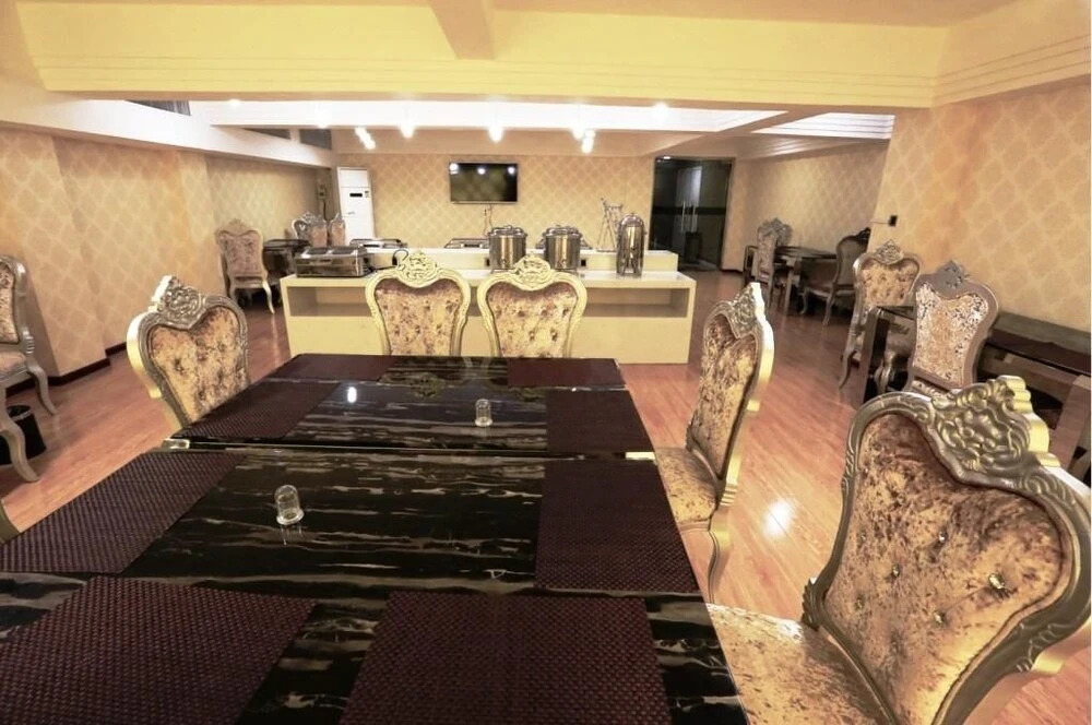 Shidongjin Art Hotel (Xixia Yigao Branch)
