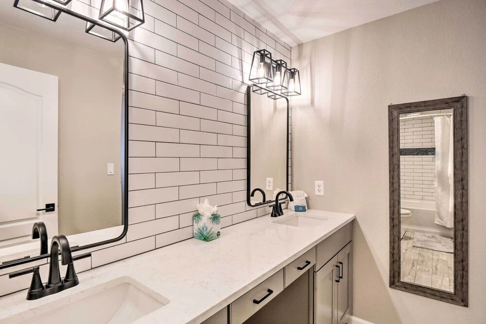 Frisco Condo w/ 2 Hot Tubs: Steps to Lake Dillon