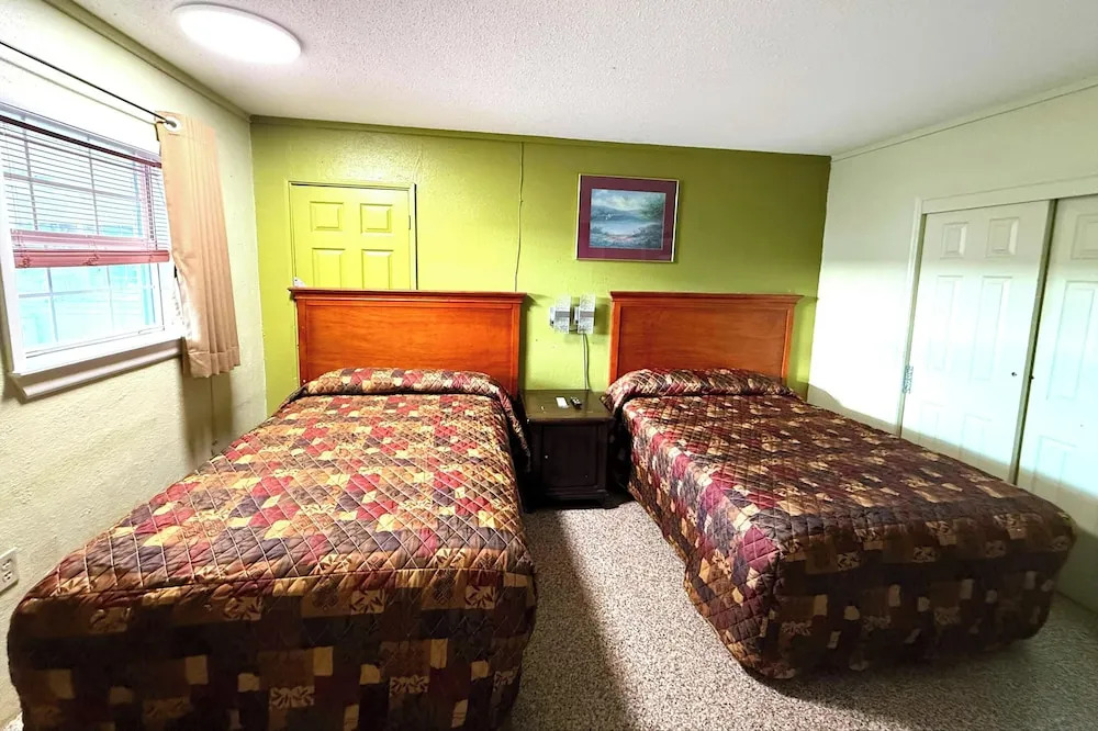 Riviera Motel Elba Near Enterprise US 84