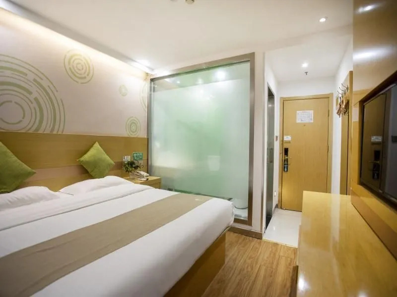 GreenTree Inn Road Subway Station Express Hotel