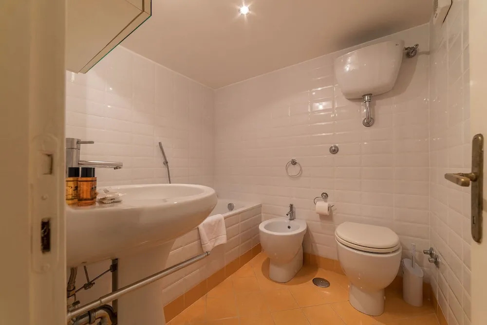 Indipendent Access Apartment in Largo Orbitelli - Ac/wi-fi