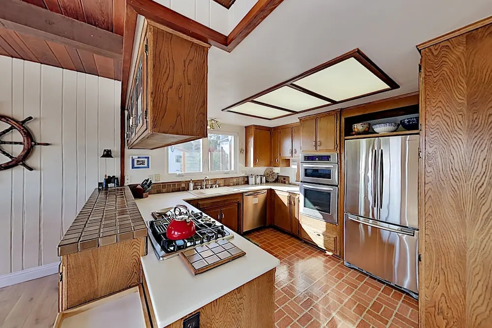 Oxford Home 1906 - 3 Br home by RedAwning