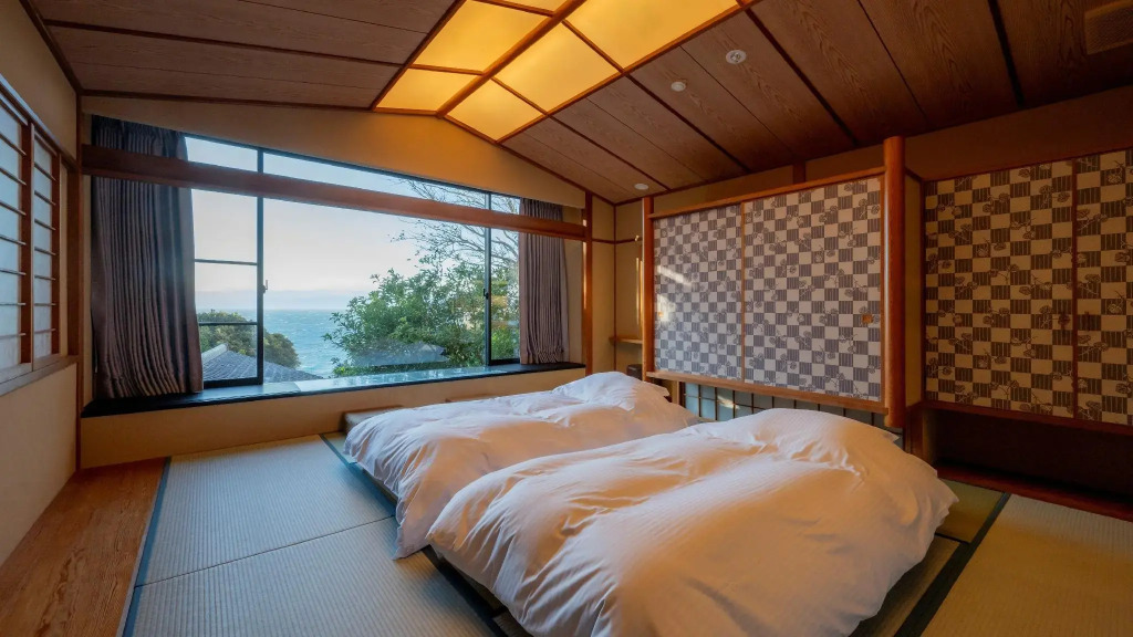 Nishiizu Koyoi