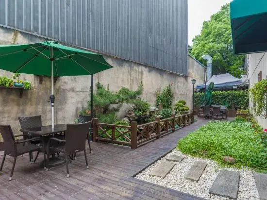Jinhua Hongjia · He Hotel (Jinhua Motor City Fruit Market)