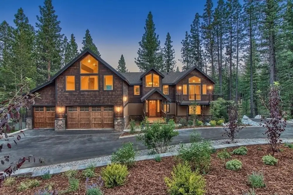 Redwood Lodge 7 Bedrooms 5.5 Bathrooms Home