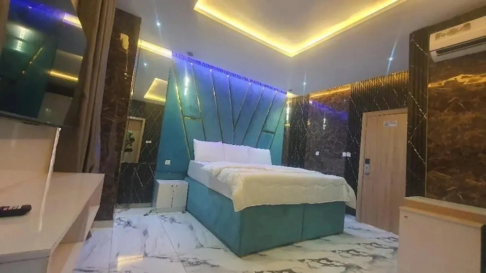Ehi Grand Hotel