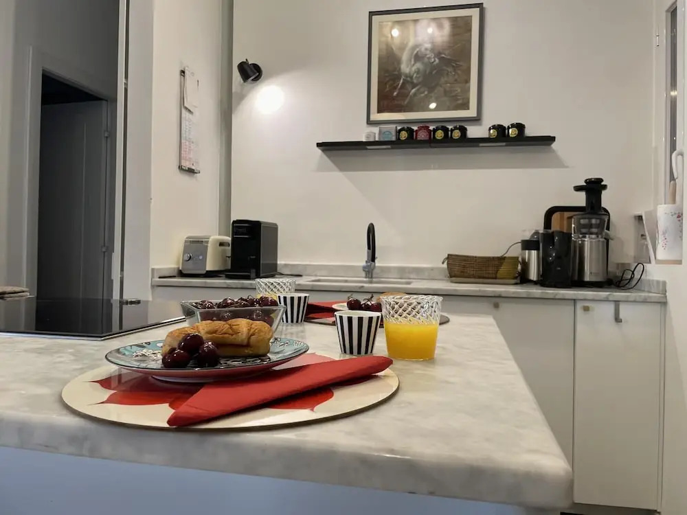 My Summer in Rome Spacious 2BR 2 Bath Home With a Balcony Near Famed Piazza del Popolo