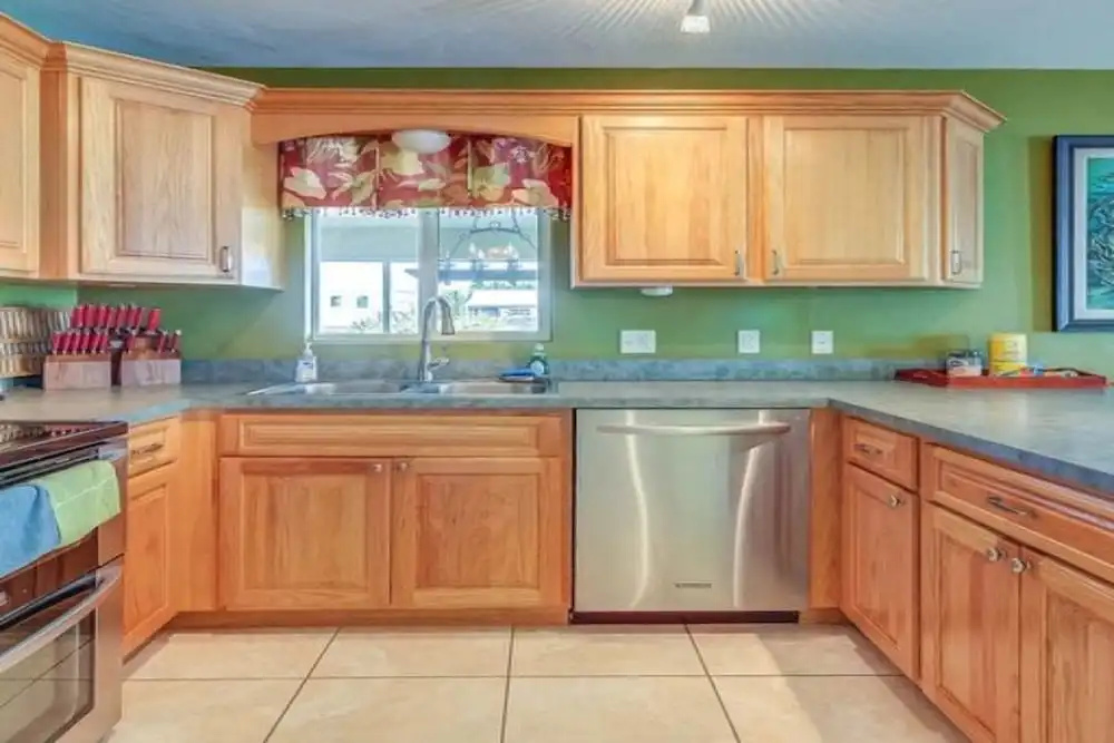 Exceptional Venetian Shores Home With Pool, Dock And Boat Lift. 4 Bedroom Home