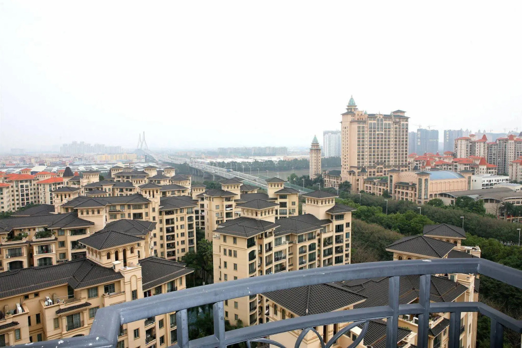 Chateau Star River Apartment