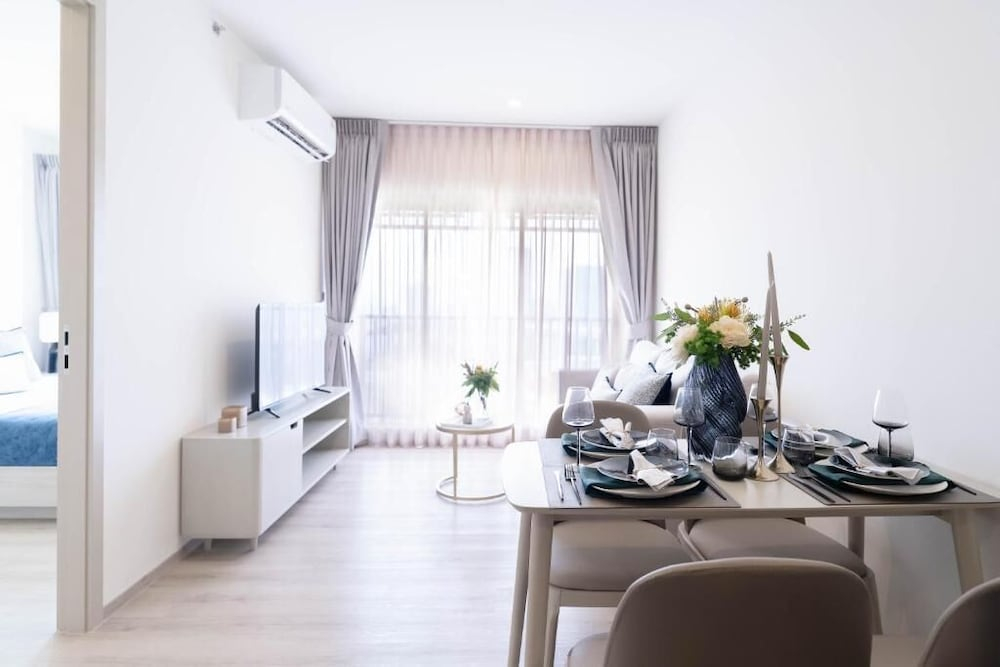 The Hampton Suites Bangna