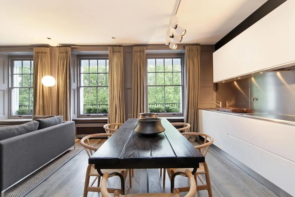 Cadogan Square Luxury 2 Bedroom Apartment II