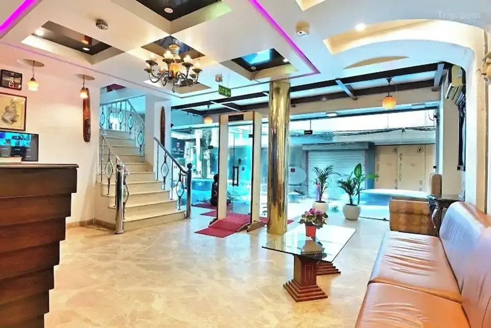 Hotel The INFINTY NEAR DELHI AIRPORT Breakfast,Dinner Include