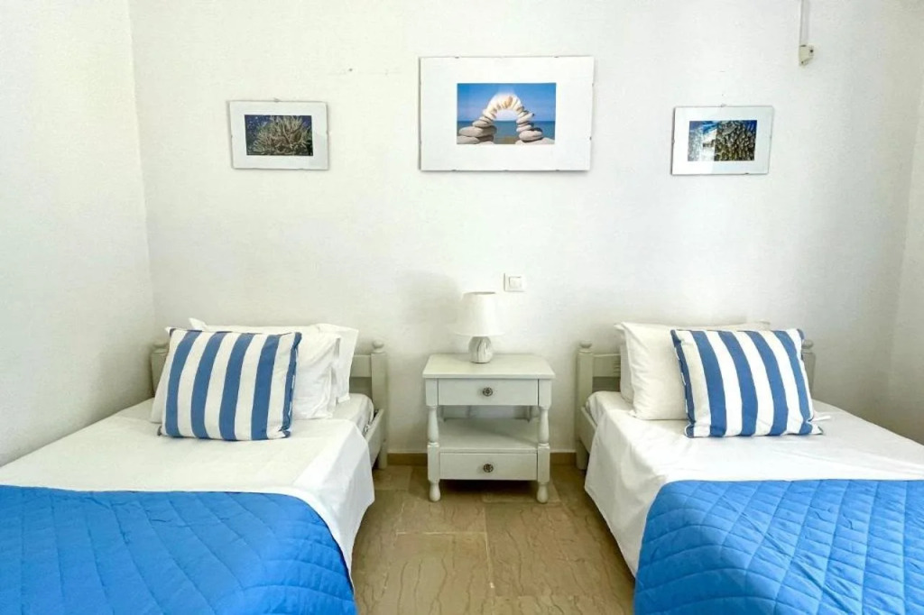 Sunflower Apartments & Studios