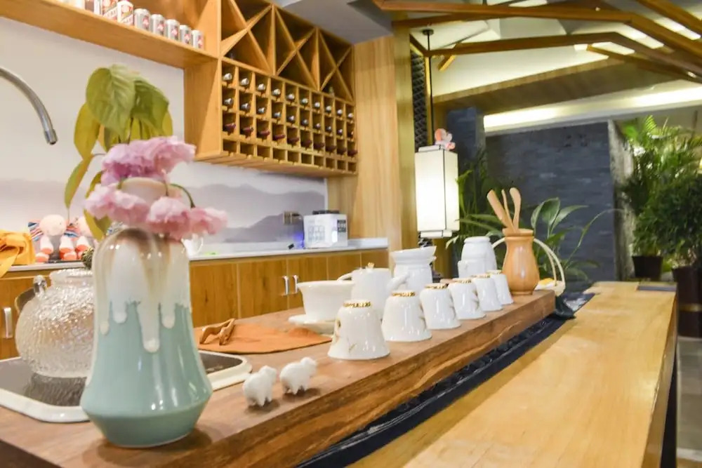 Baixin Hotel (North Station Century City)
