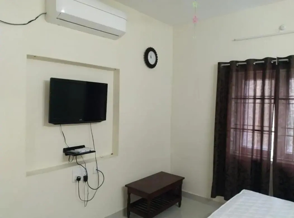 Aarudhara Holiday Home (A Home away from Home)