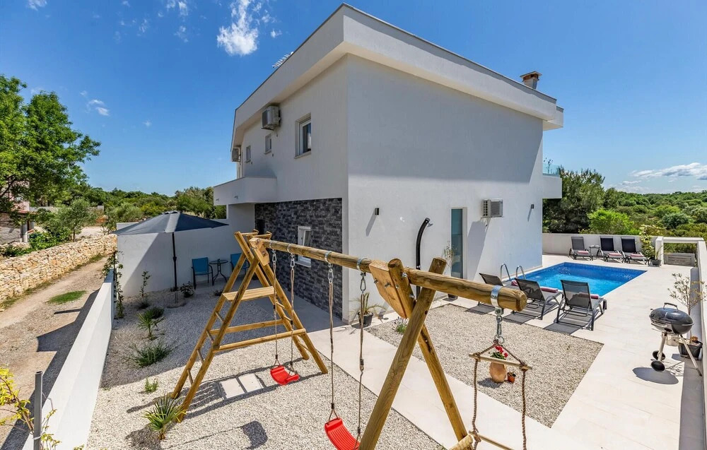 Amazing Home in Medulin With Outdoor Swimming Pool, Wifi and 3 Bedrooms