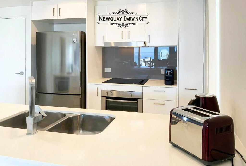 "NEWQUAY" Ideal Location & Views at PenthousePads