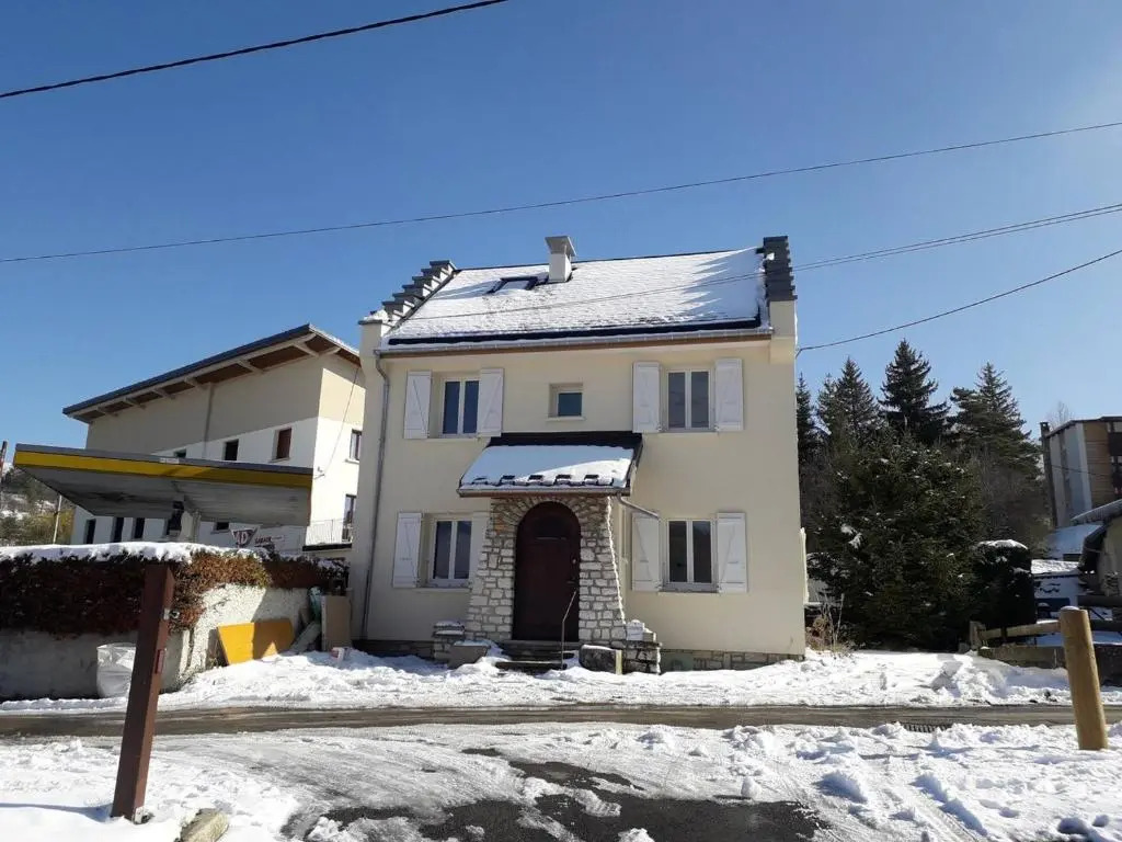 Maison confortable à Villard-de-Lans - 8 couchages, WiFi, parking gratuit, proche des pistes et du centre. - FR-1-548-5