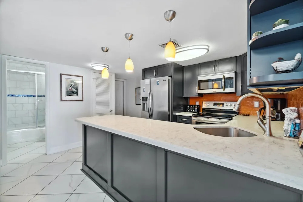 Holiday Surf & Racquet Club - 1 BR Condo - RJV 1575