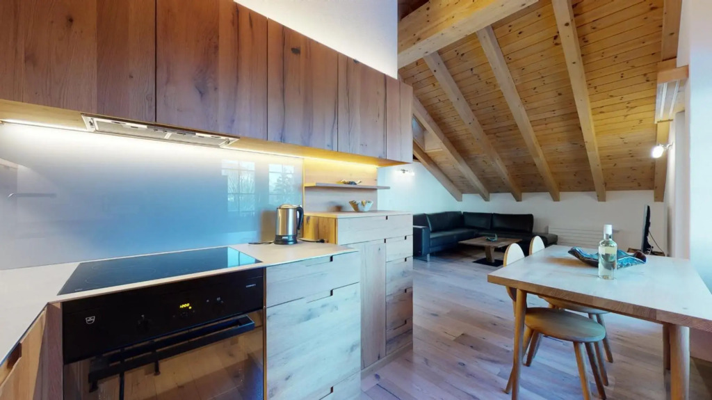 Splendid attic apartment with a south oriented balcony, Marietta #4