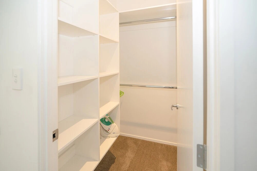Artemis Modern 2 bedrooms unit in Castor Bay