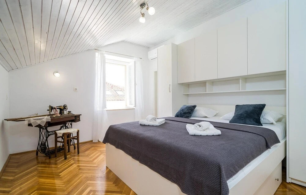 Gorgeous Home In Slano With House Sea View