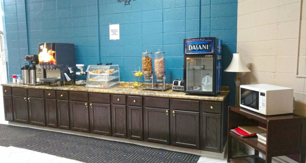 Faribault Hometown Inn & Suites