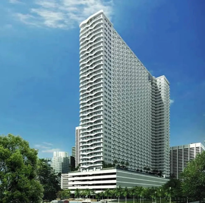 Luxurious Bayview 2BR Near MOA Picc CCP Free Wifi