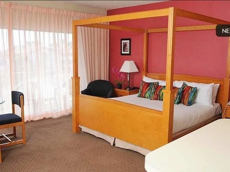 Palos Verdes Inn