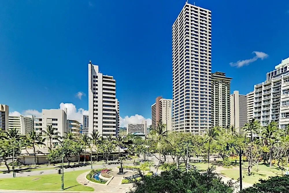 Luana 118 Condo by Redawning