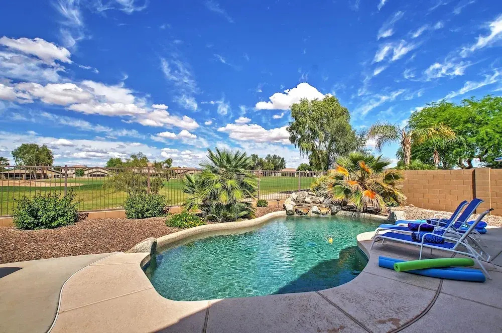 Golf Course View! Group Getaway in Queen Creek