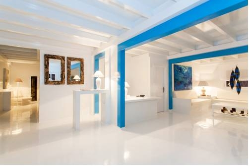 AVANTI Lifestyle Hotel