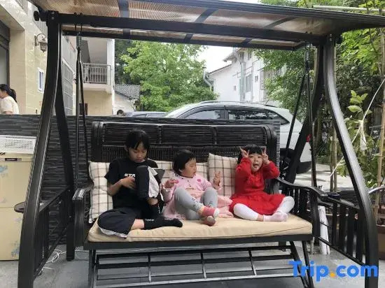 Pengzhou Xinleyuan Homestay