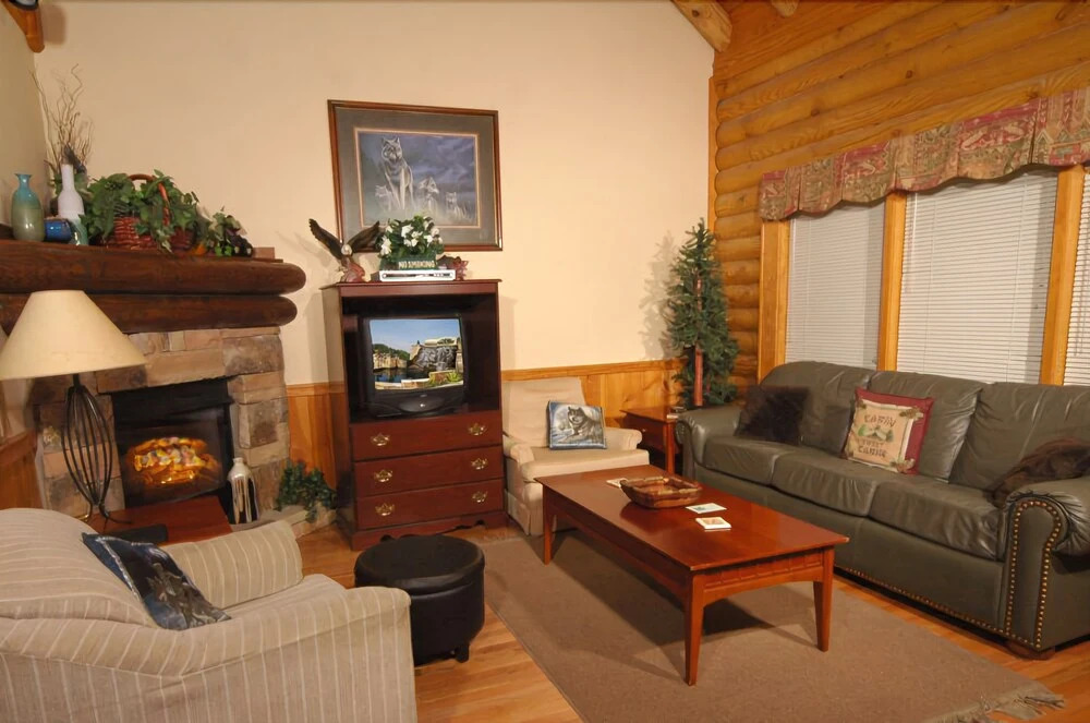Dollys Dream 284 - Two Bedroom Cabin