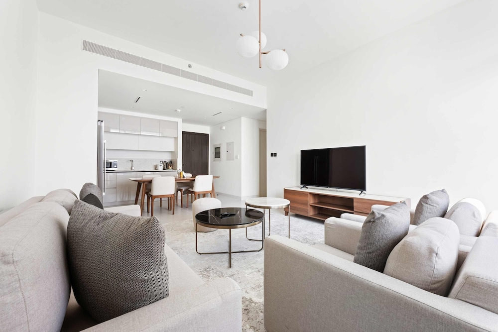 Silkhaus Large 2BR Private Beach Marina Vista