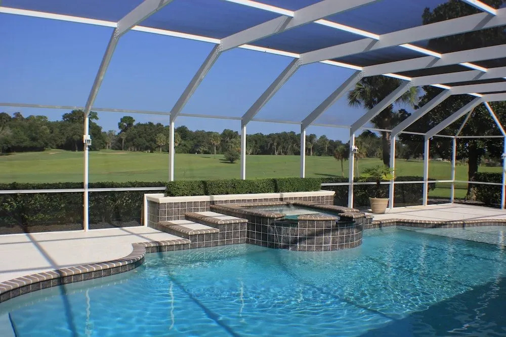 Amazing Pool With Golf View 3 Bedroom Home by Redawning