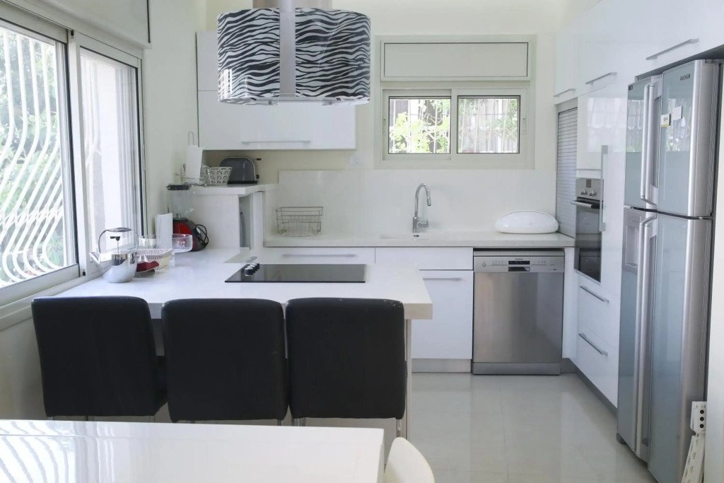 Dizengoff - Lovely family apartment 3 rooms.