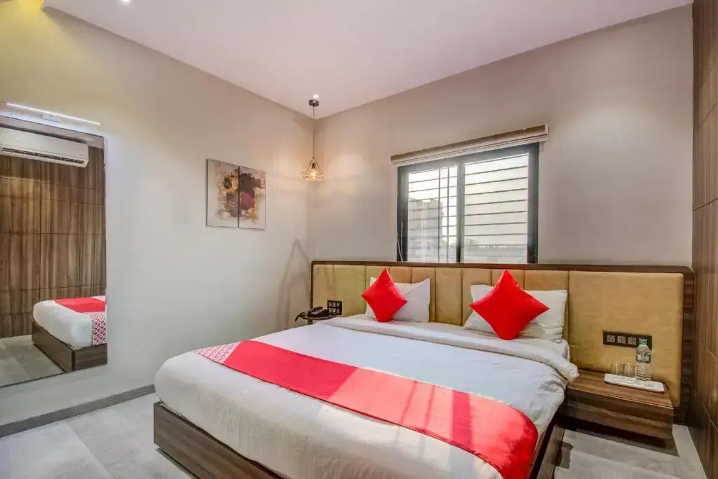 Hotel Imperia By OYO Rooms