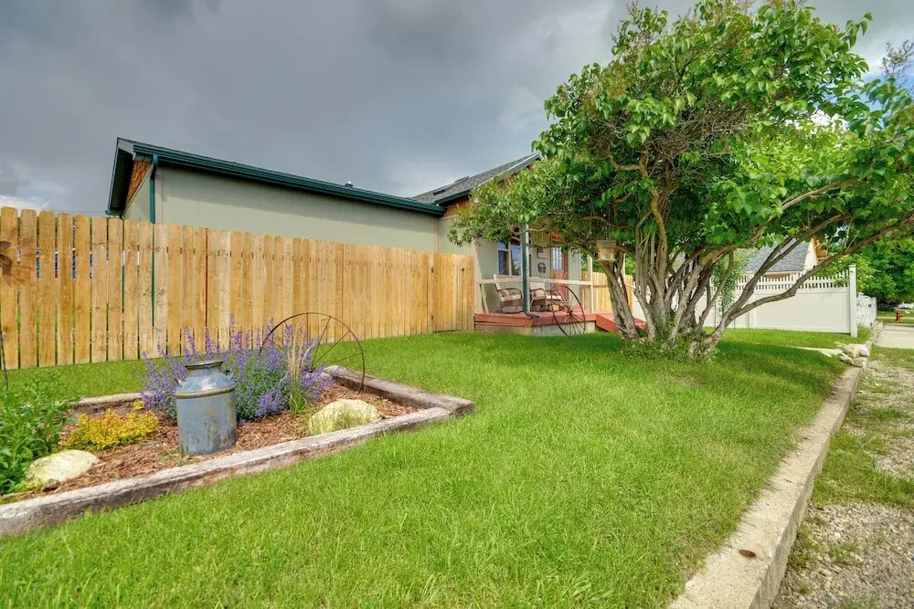Red Lodge Retreat w/ Hot Tub: 3 Blocks to Downtown