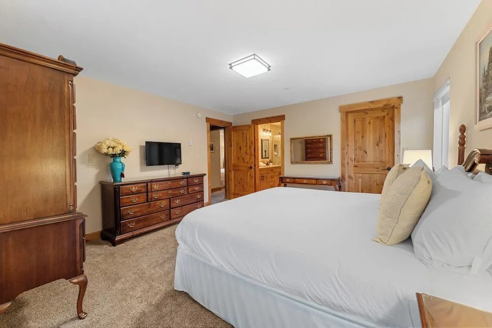 Cinnamon Ridge Building 2, Unit 232