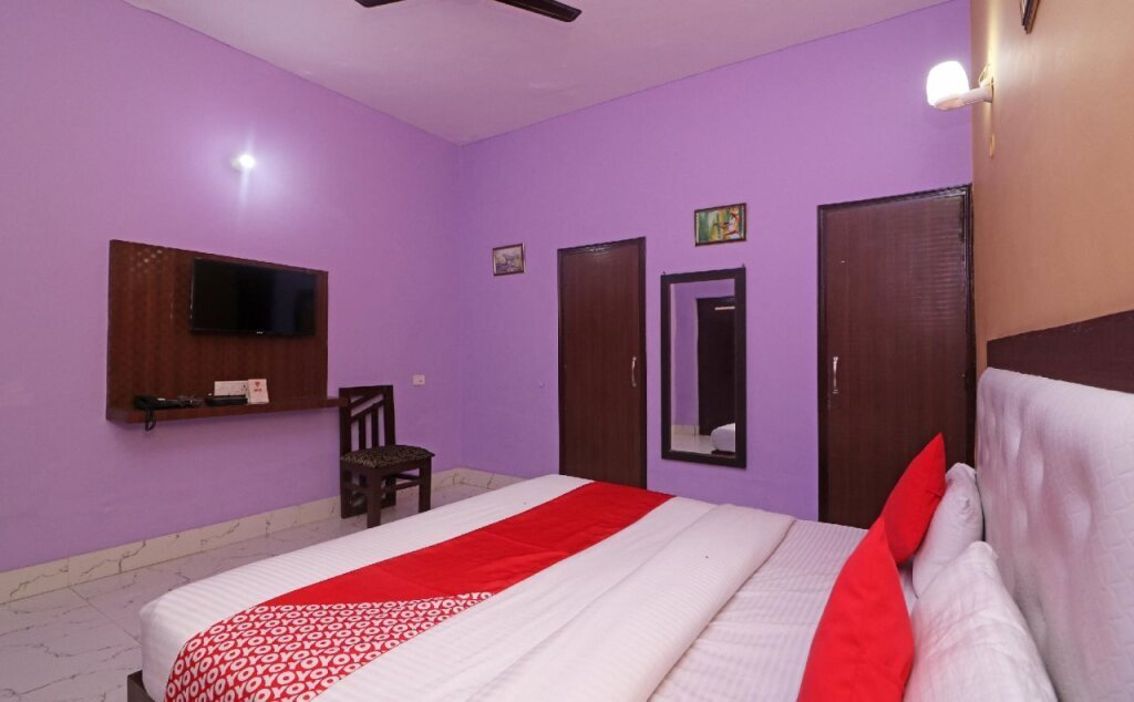 OYO 28195 Corbett Junction
