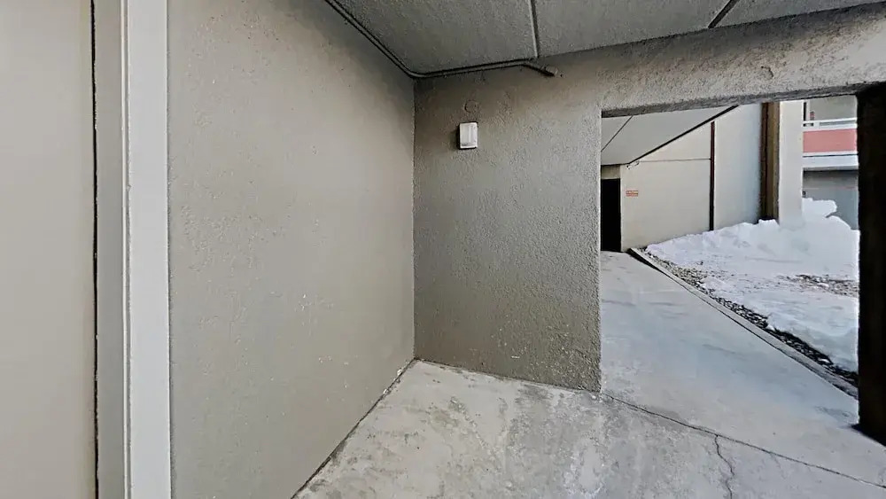 Remodeled 2 Bedroom Condo with Easy Access to Mountain Biking, Swimming, Hiking, Hot Tubs! by RedAwning