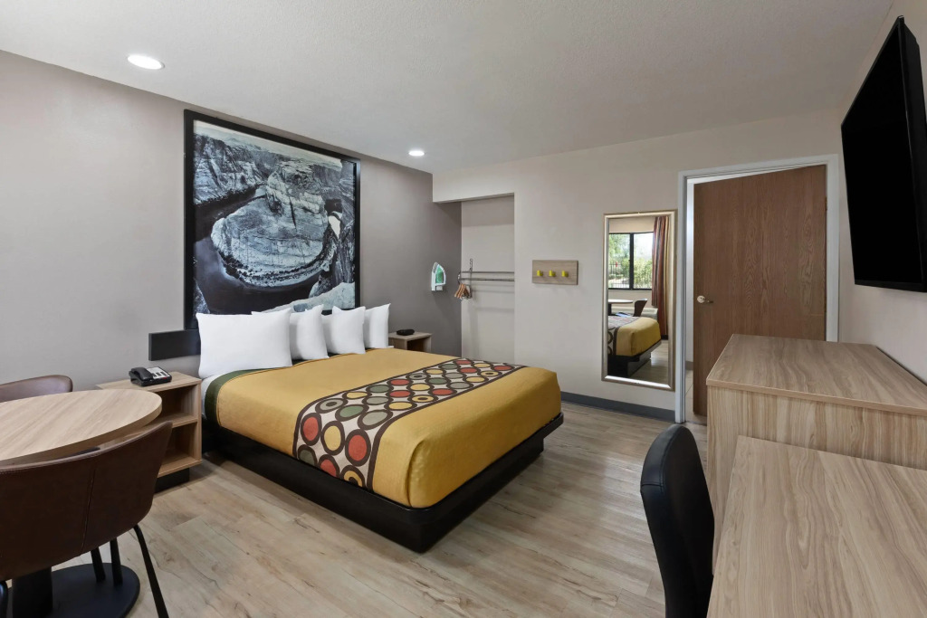 Super 8 by Wyndham Tucson/Grant Road Area AZ